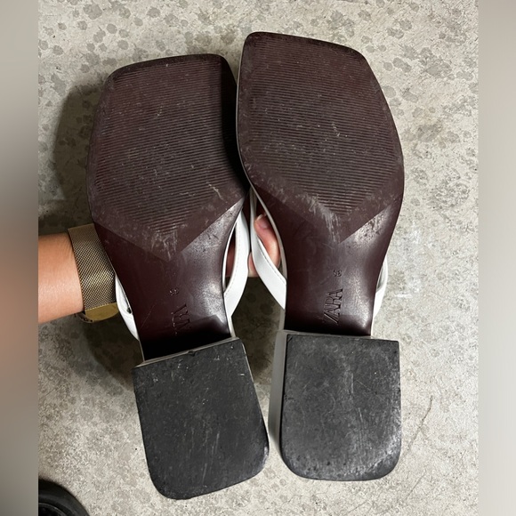 ZARA WHITE TONG SANDALS (SIZE 5/ SIZE 35) - Picture 5 of 8